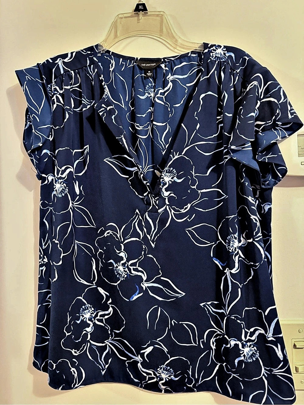 The Limited Floral Blouse in Blue & White Size Medium Like New
